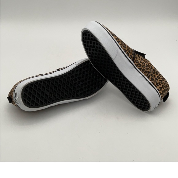 Vans
Womens Asher Deluxe 721356 Brown Cheetah Print Slip On Women’s 6 Eur 38 - Picture 6 of 6